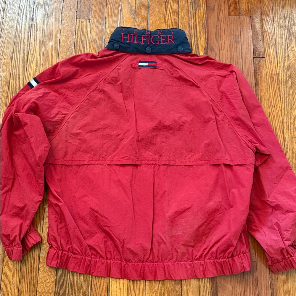 90’s Tommy Hilfiger Vintage Packable Hooded Jacket - Picture 14 of 14